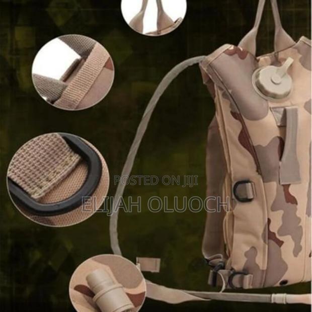 Tactical Hydration Backpack With Water Bladder - thumbnail 6