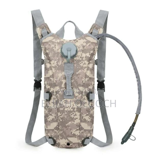 Tactical Hydration Backpack With Water Bladder - thumbnail 7
