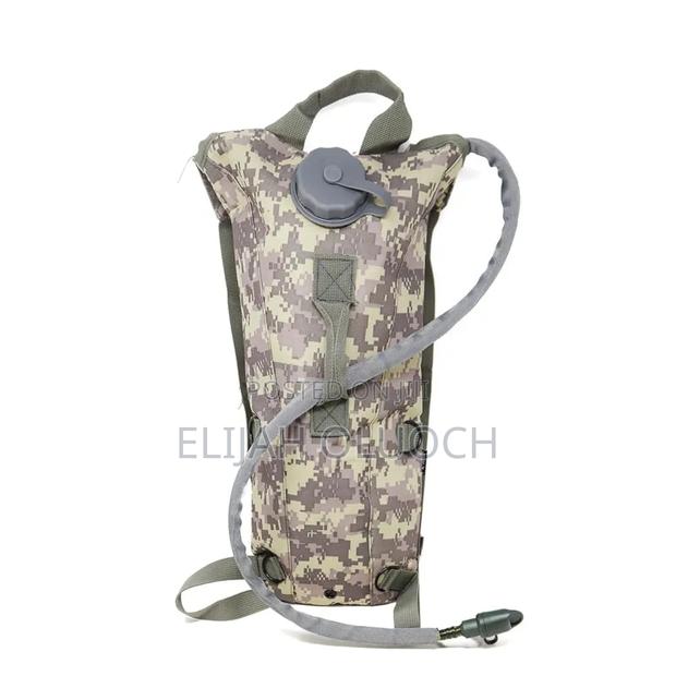 Tactical Hydration Backpack With Water Bladder - thumbnail 8