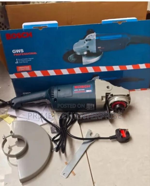 9" Bosch Grinder With Cutting Disc - main view