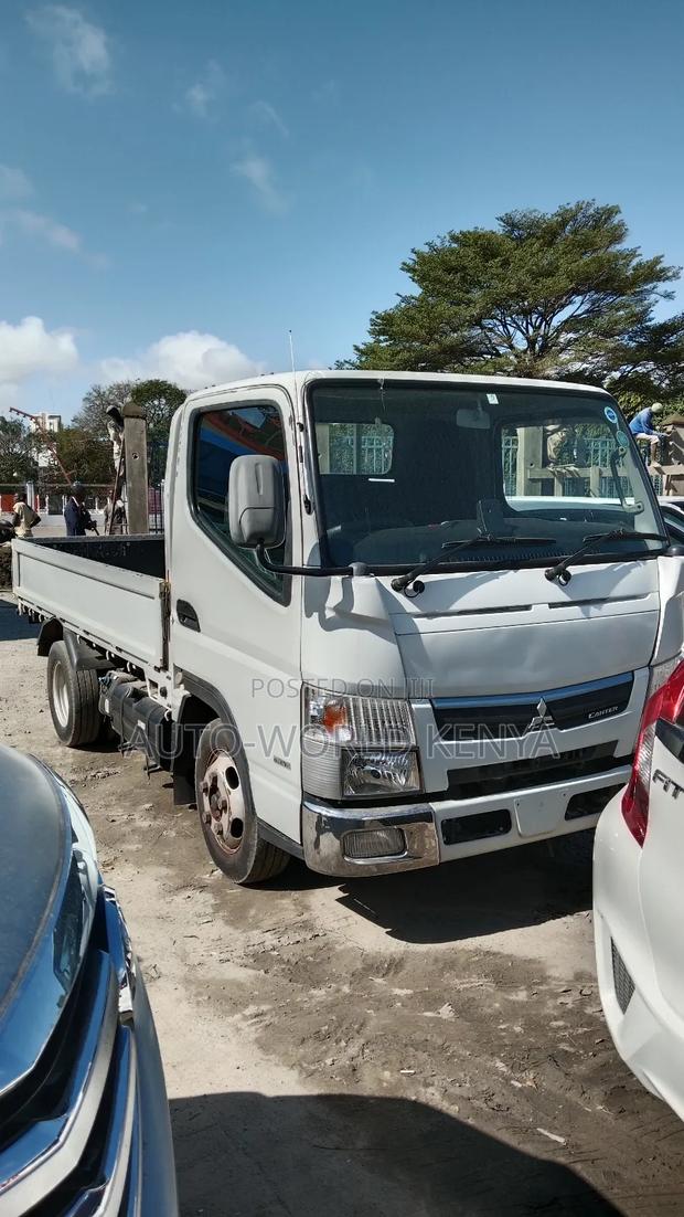 Mitsubishi Fuso Canter 2018 White