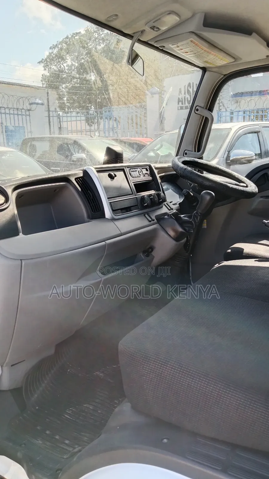 Mitsubishi Fuso Canter 2018 White