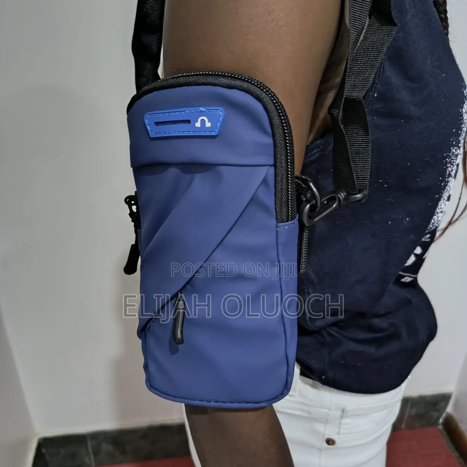 Blue Waterproof Sports Armband Phone Holder for Running, Exercise