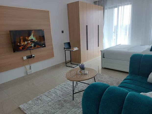 Studio Airbnb Apartment in Ruaka-Pool + Gym - thumbnail 3