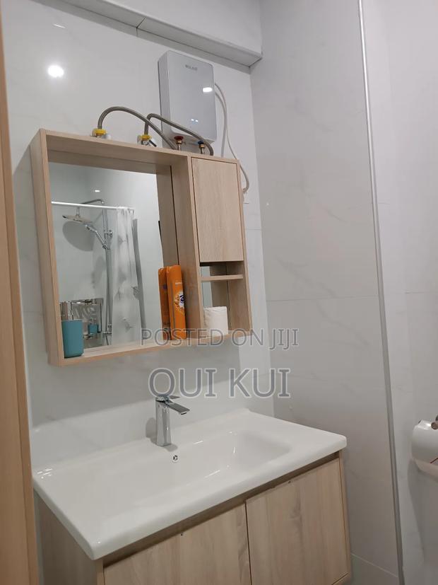 Studio Airbnb Apartment in Ruaka-Pool + Gym - thumbnail 11