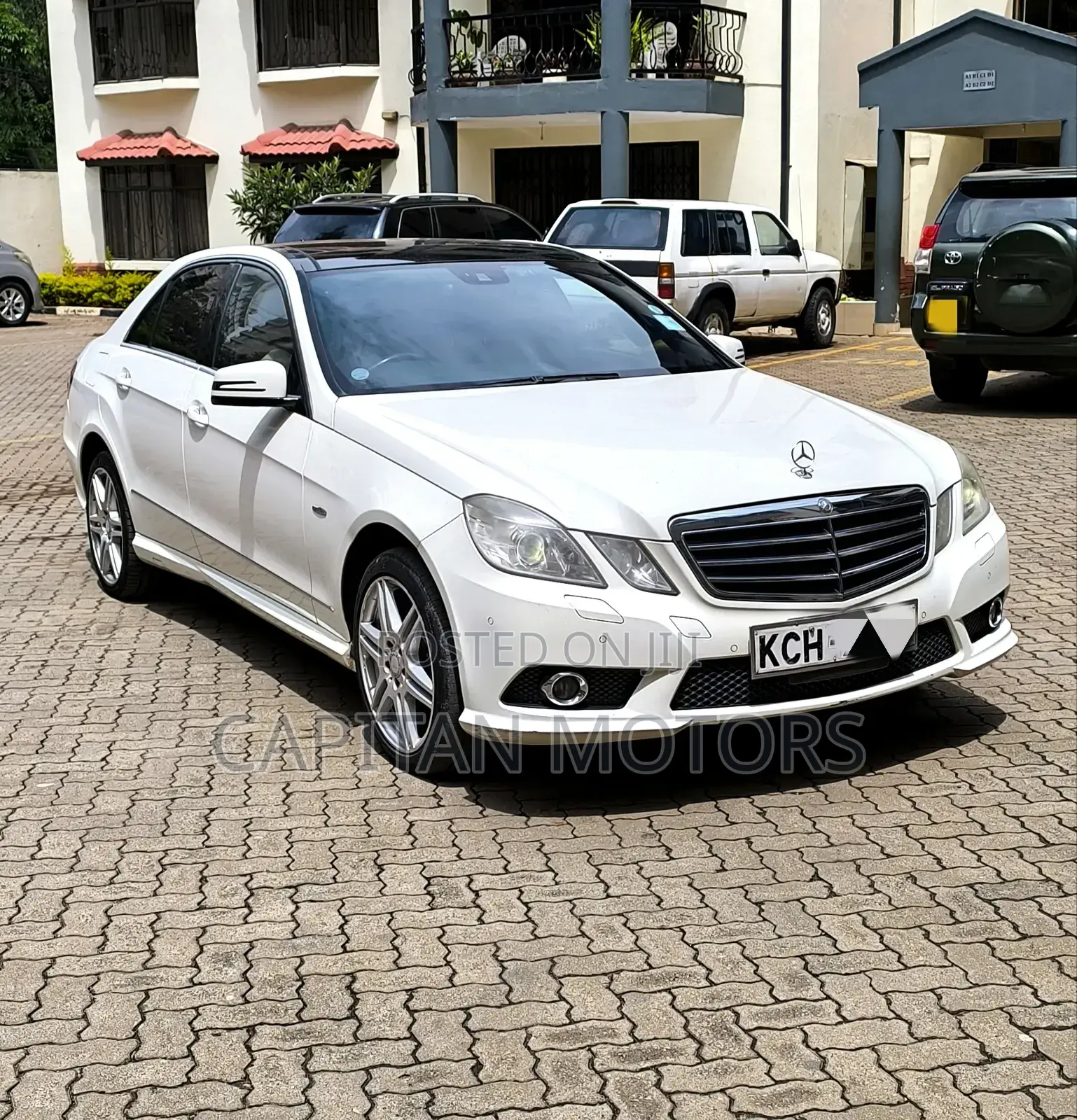 Mercedes-Benz E250 2010 Pearl