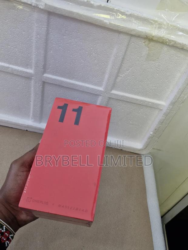 New OnePlus 11 256 GB Silver - thumbnail 2