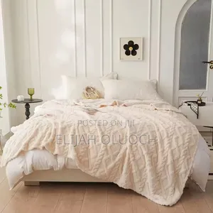 Monolayer Winter Throw Blanket/Fleece Blanket