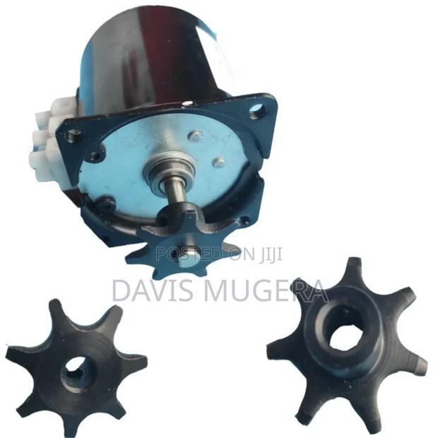 Automatic Chicken Eggs Incubator Motor Spares + Cog Wheels - thumbnail 3