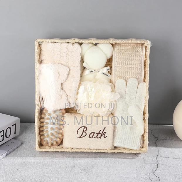 Women's Spa Gift Hamper - - main view