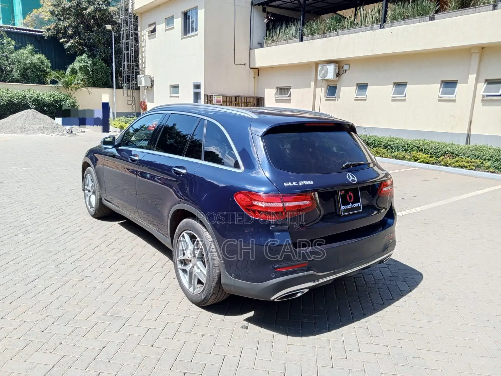 Mercedes-Benz GLC-Class 2016 Blue