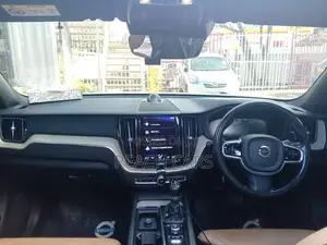 Volvo XC60 T5 Inscription AWD 2017 Gray
