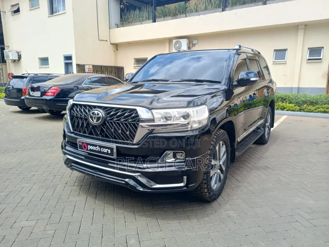 Toyota Land Cruiser 4.6 V8 AX 2012 Black