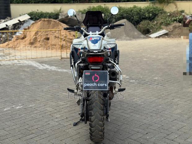 BMW F 800 GS 2019 Silver - thumbnail 2