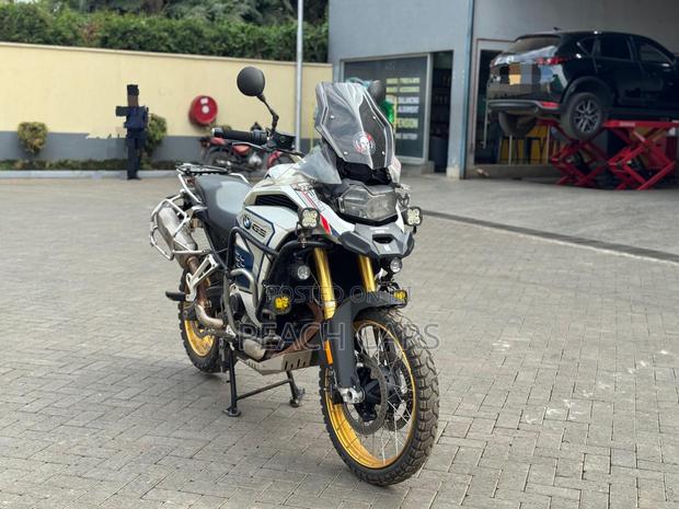 BMW F 800 GS 2019 Silver - thumbnail 4
