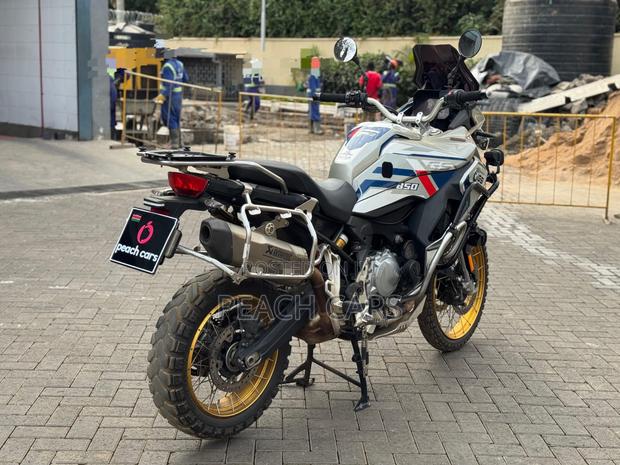 BMW F 800 GS 2019 Silver - thumbnail 8