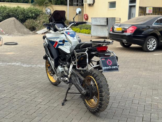 BMW F 800 GS 2019 Silver - thumbnail 9