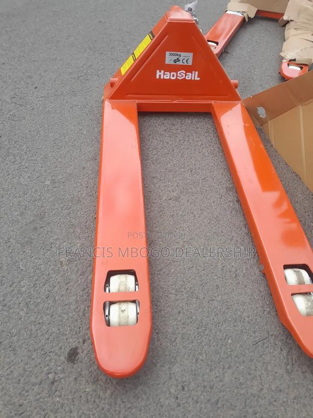 Hand Pallet Stackers - thumbnail 2