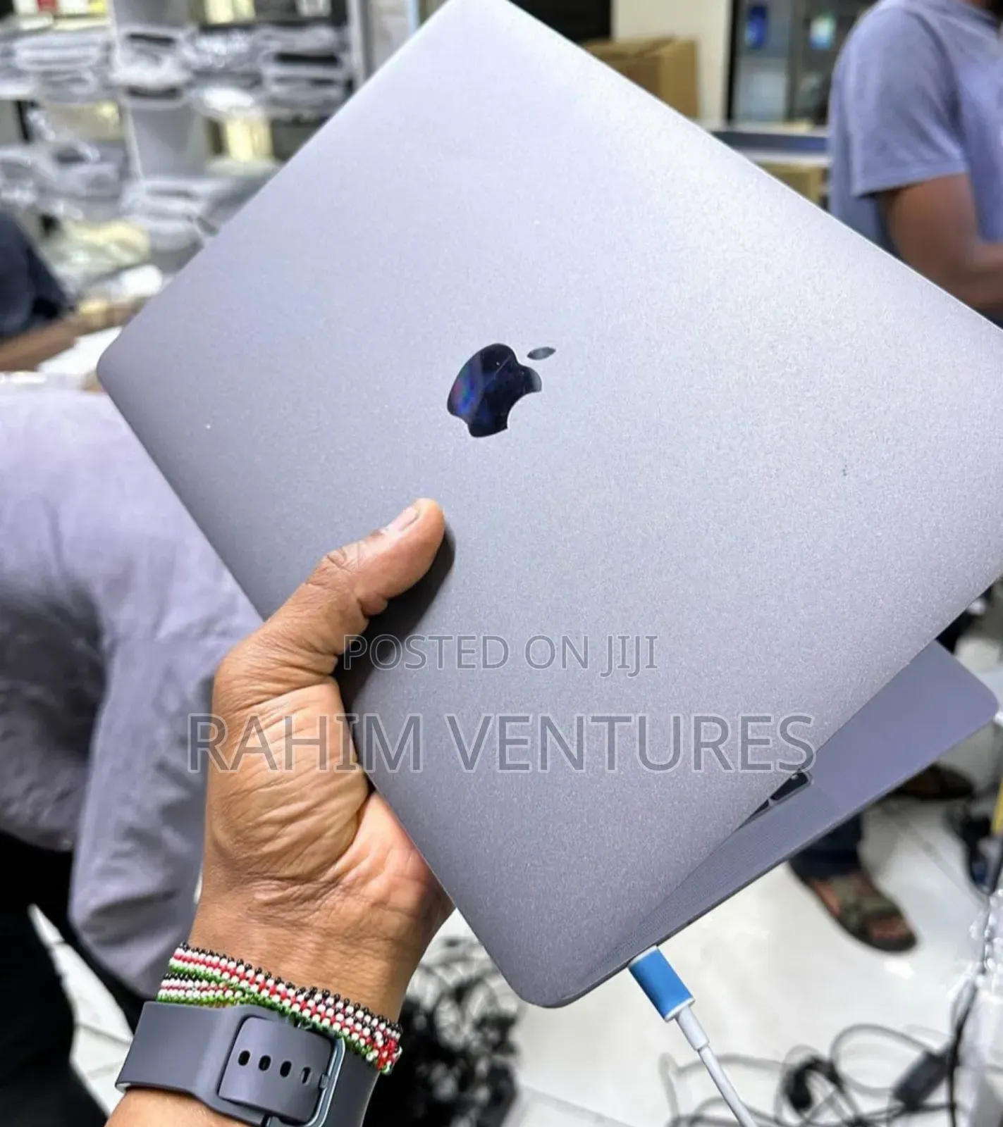 Laptop Apple MacBook Pro 2019 8GB Intel Core i5 SSD 512GB
