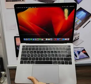 Laptop Apple MacBook Pro 2018 16GB Intel Core i7 SSD 1T