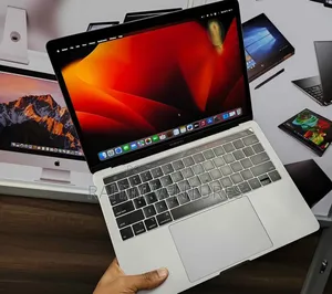 Laptop Apple MacBook Pro 2018 16GB Intel Core i7 SSD 1T