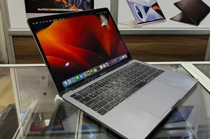 Laptop Apple MacBook Pro 2018 16GB Intel Core i7 SSD 1T