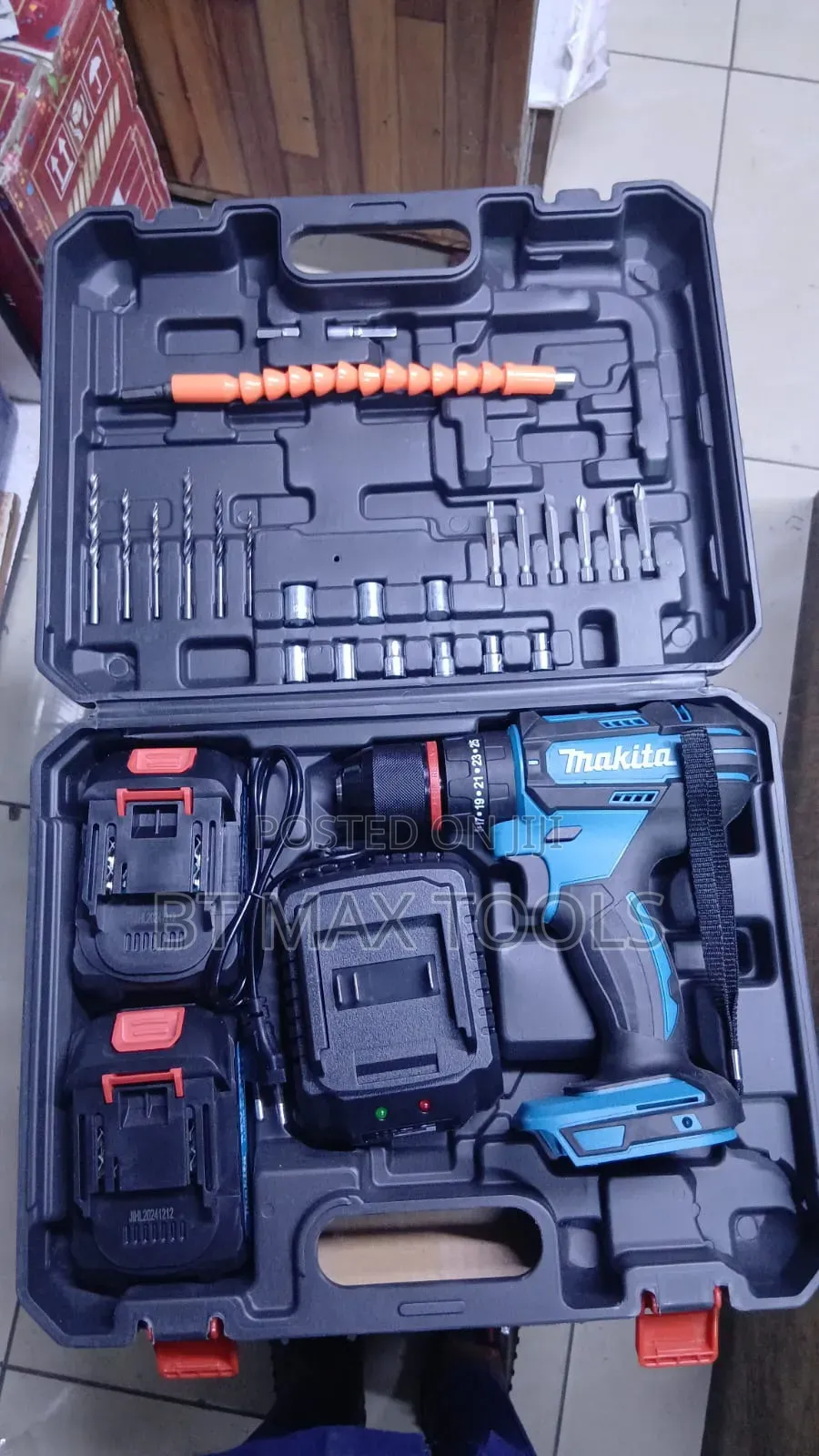 88v Makita Cordless Drill With a Hammer