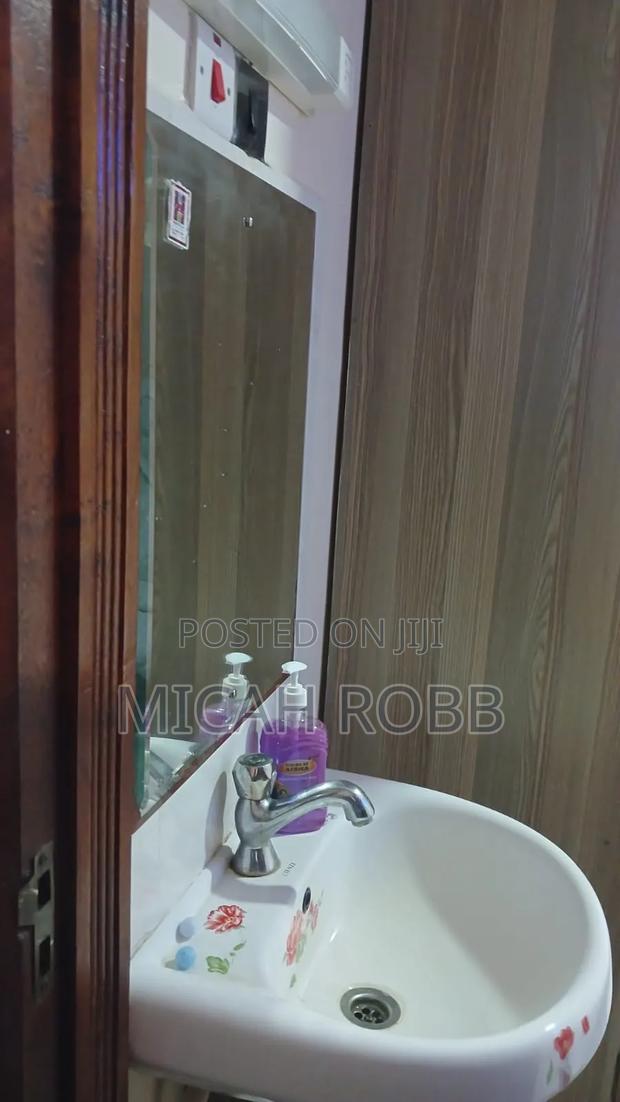 Air BNB Suit - thumbnail 3