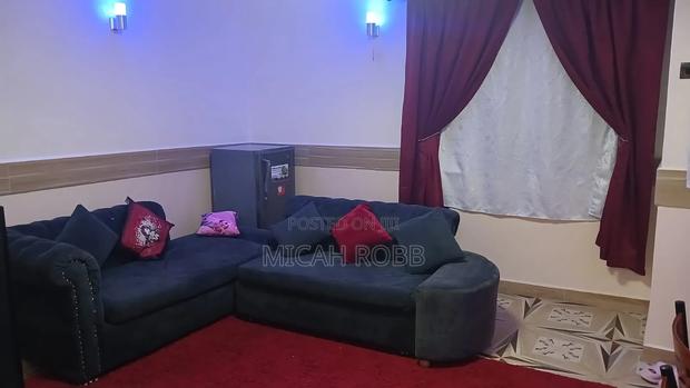 Air BNB Suit - thumbnail 7