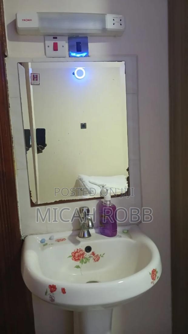 Air BNB Suit - thumbnail 10