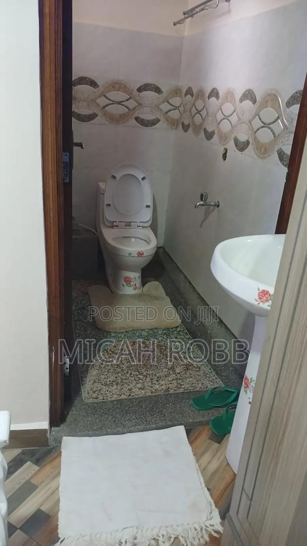 Air BNB Suit - thumbnail 11