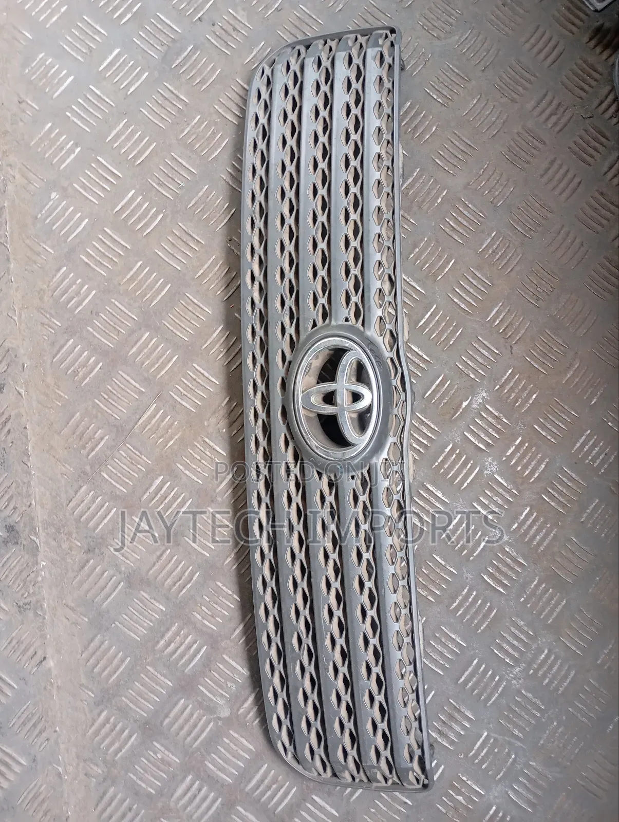 Toyota Succed Grill