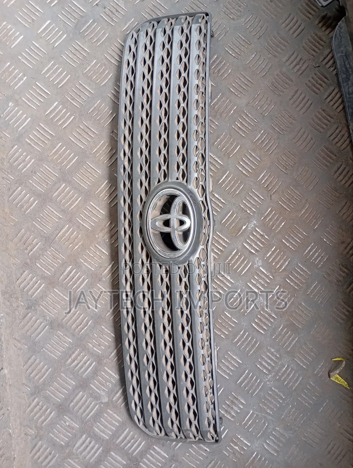 Toyota Succed Grill
