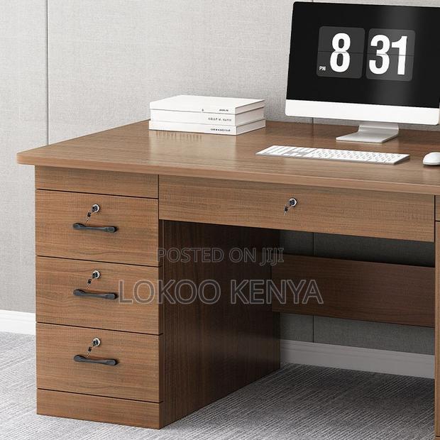 Office Desk : Space-Saving Executive Office Table - thumbnail 4