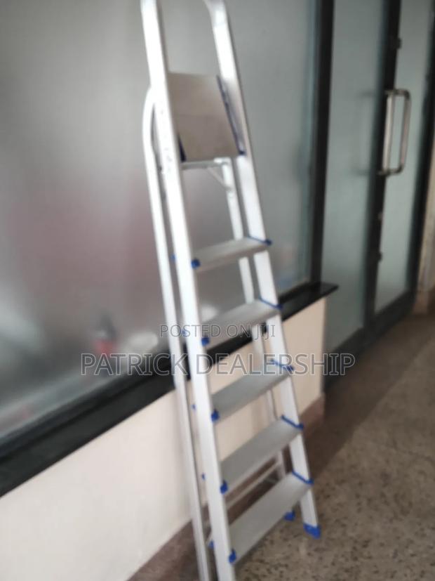 Aluminum Ladder - thumbnail 3