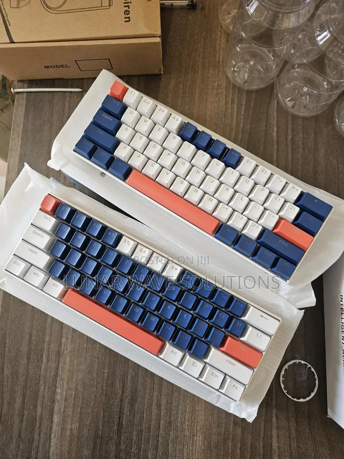 60% Nlue and White Mechanical Keyboard With Red Switches Wired
