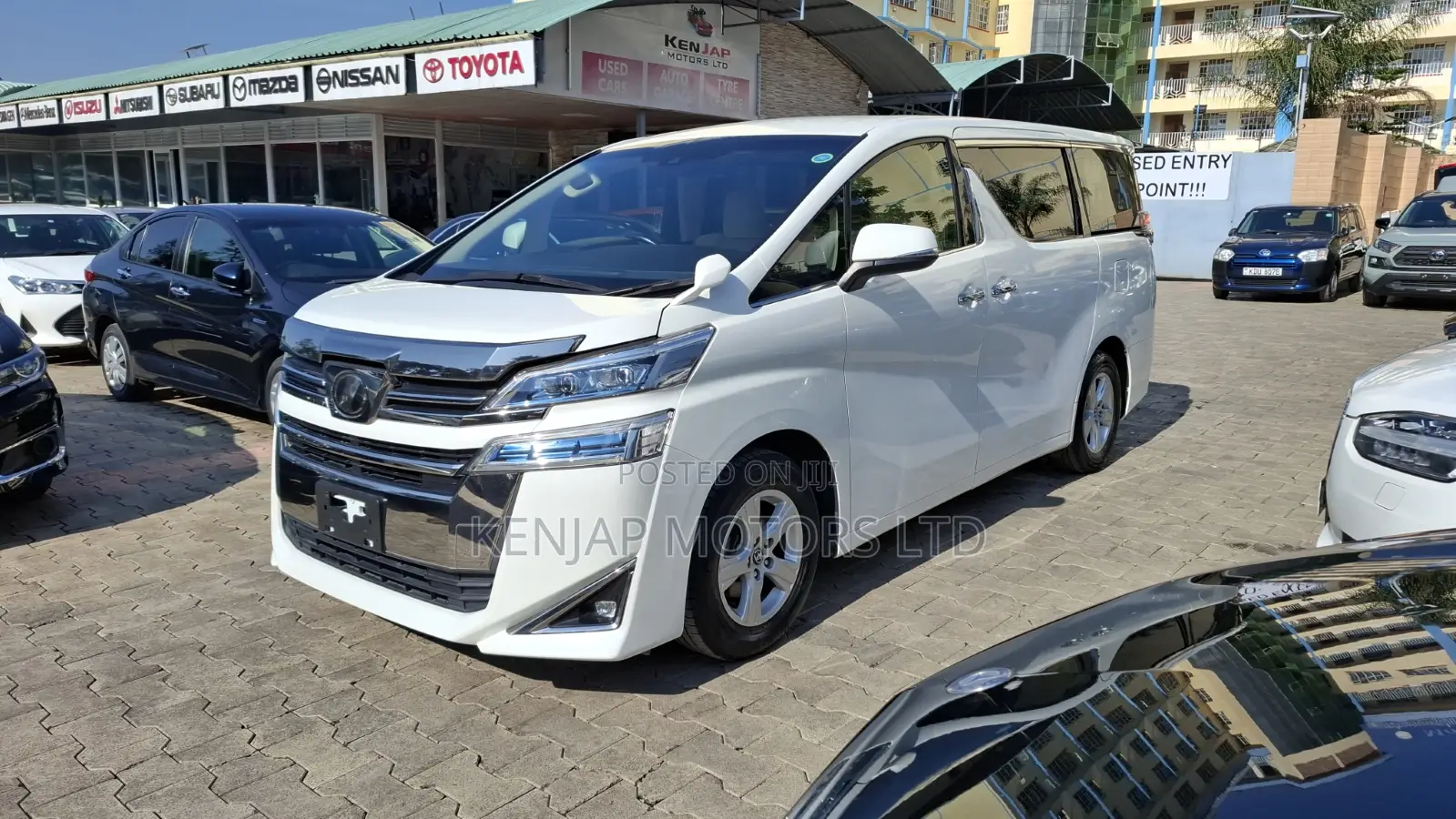 Toyota Vellfire 2018 White