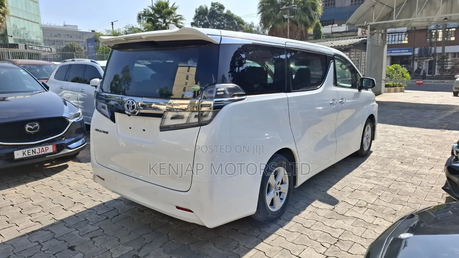 Toyota Vellfire 2018 White
