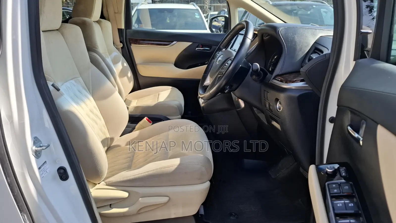 Toyota Vellfire 2018 White