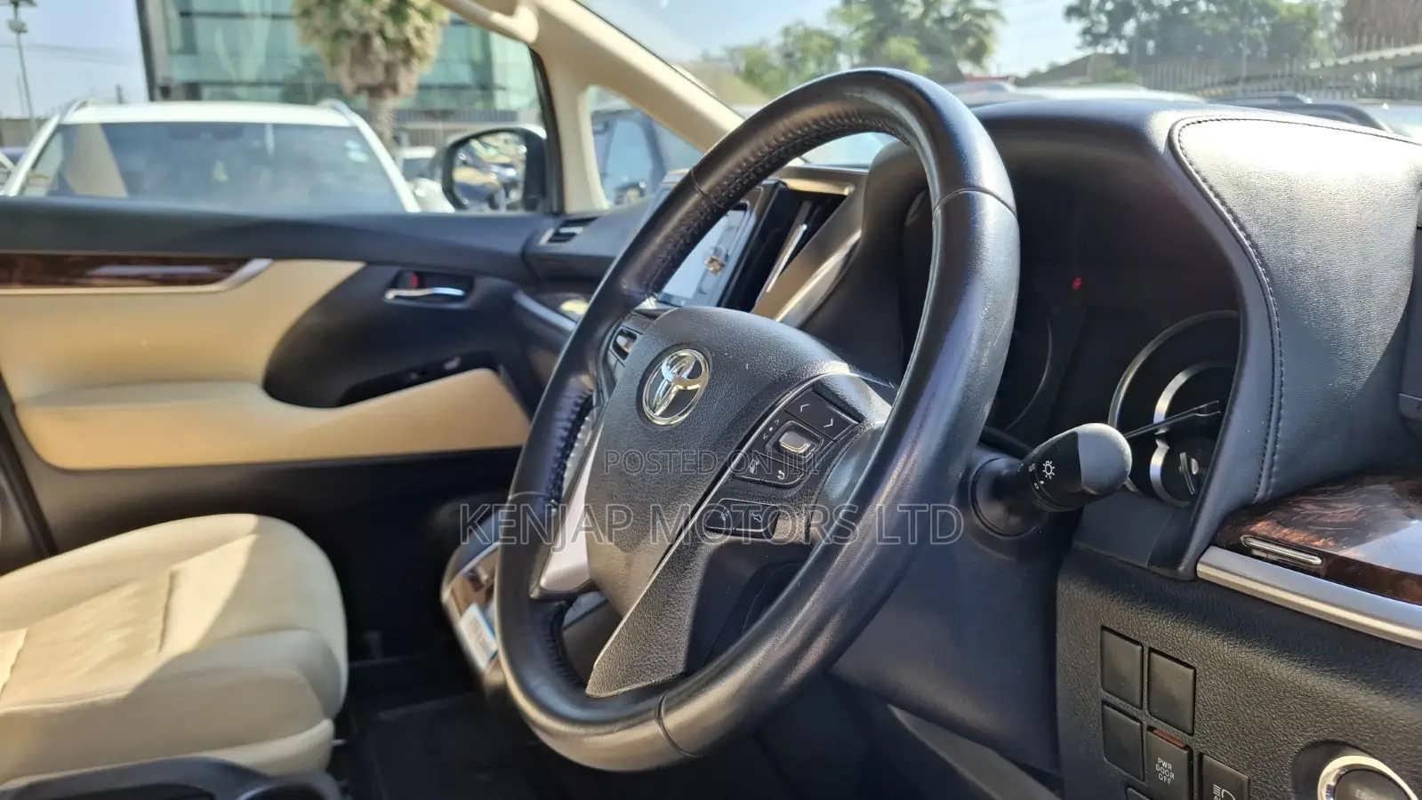 Toyota Vellfire 2018 White