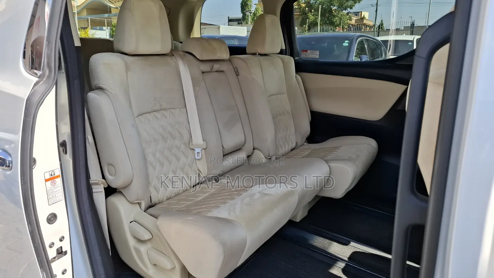 Toyota Vellfire 2018 White