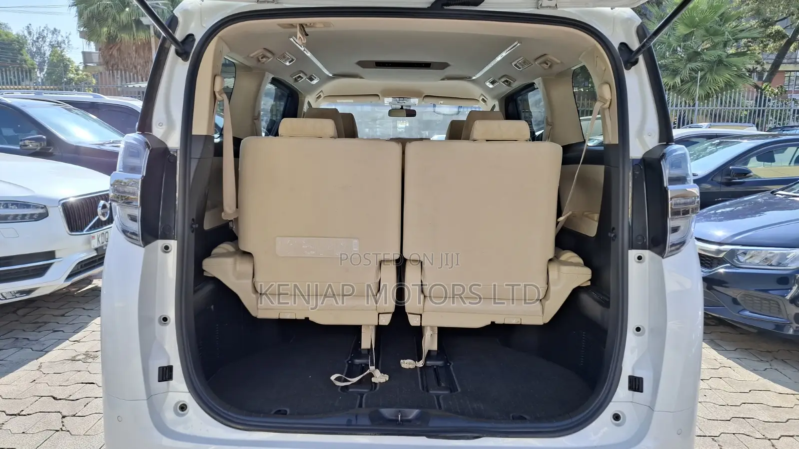 Toyota Vellfire 2018 White