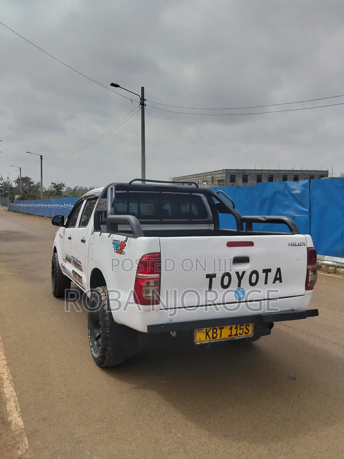 Toyota Hilux 2.5 D-4D SRX 2012 Off white