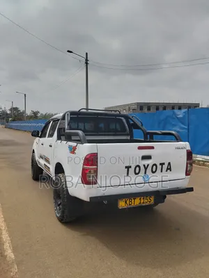 Toyota Hilux 2.5 D-4D SRX 2012 Off white