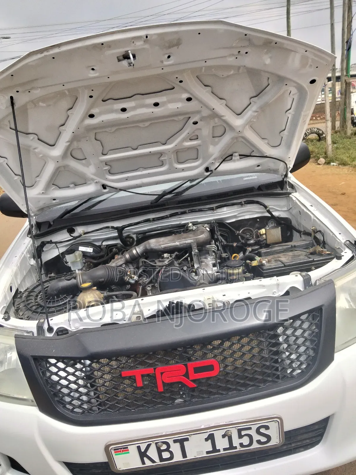 Toyota Hilux 2.5 D-4D SRX 2012 Off white