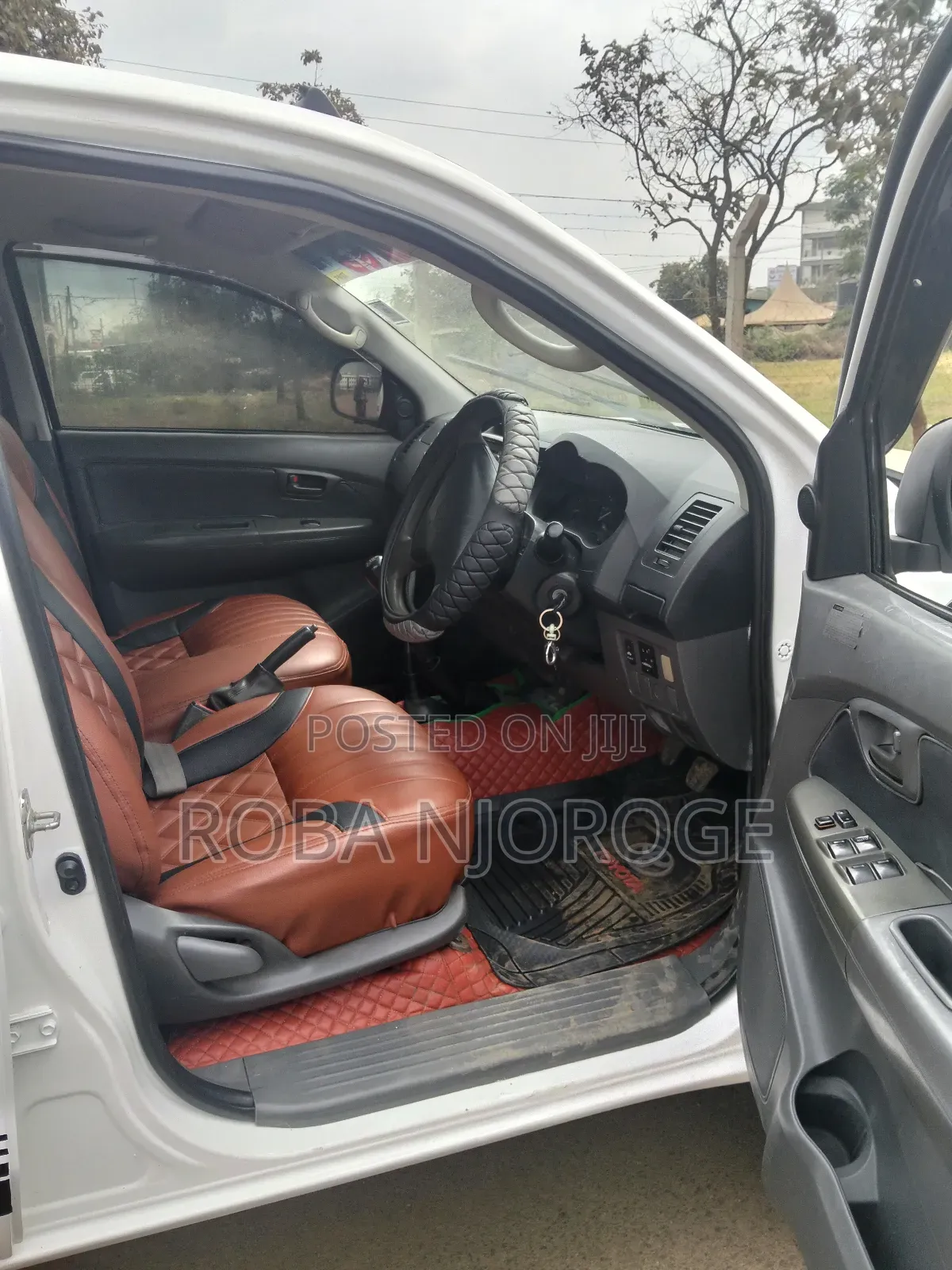 Toyota Hilux 2.5 D-4D SRX 2012 Off white