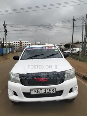 Toyota Hilux 2.5 D-4D SRX 2012 Off white