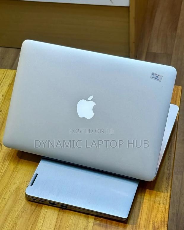 Laptop Apple MacBook Pro 16GB Intel Core I7 SSD 256GB - thumbnail 3