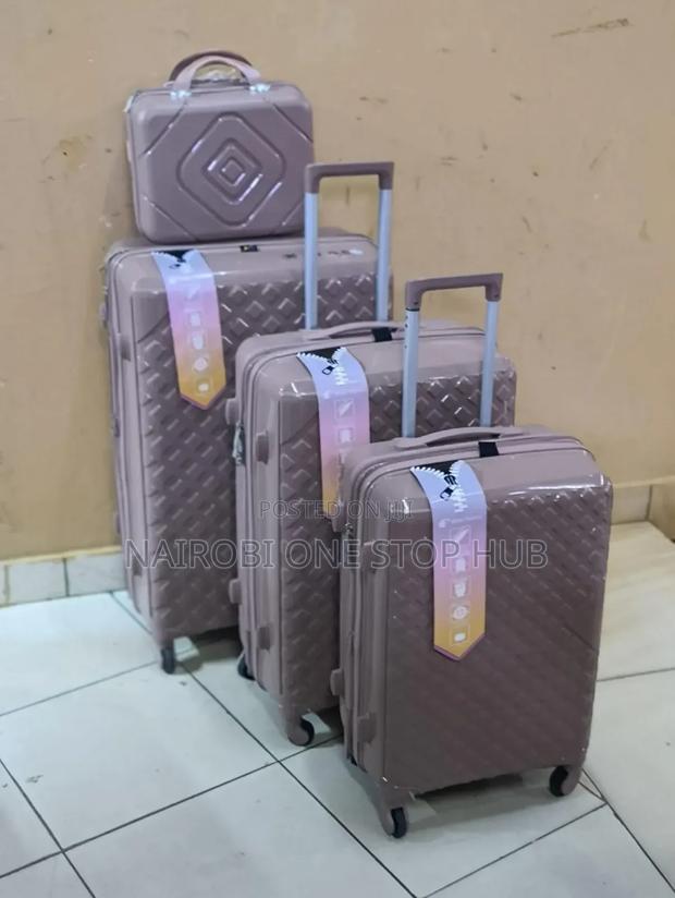 Luxurious 4 in 1 Unbreakable Suitcases - main view