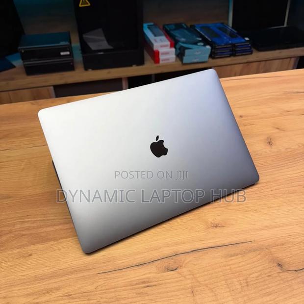 Laptop Apple MacBook Pro 2018 16GB Intel Core I7 SSD 256GB